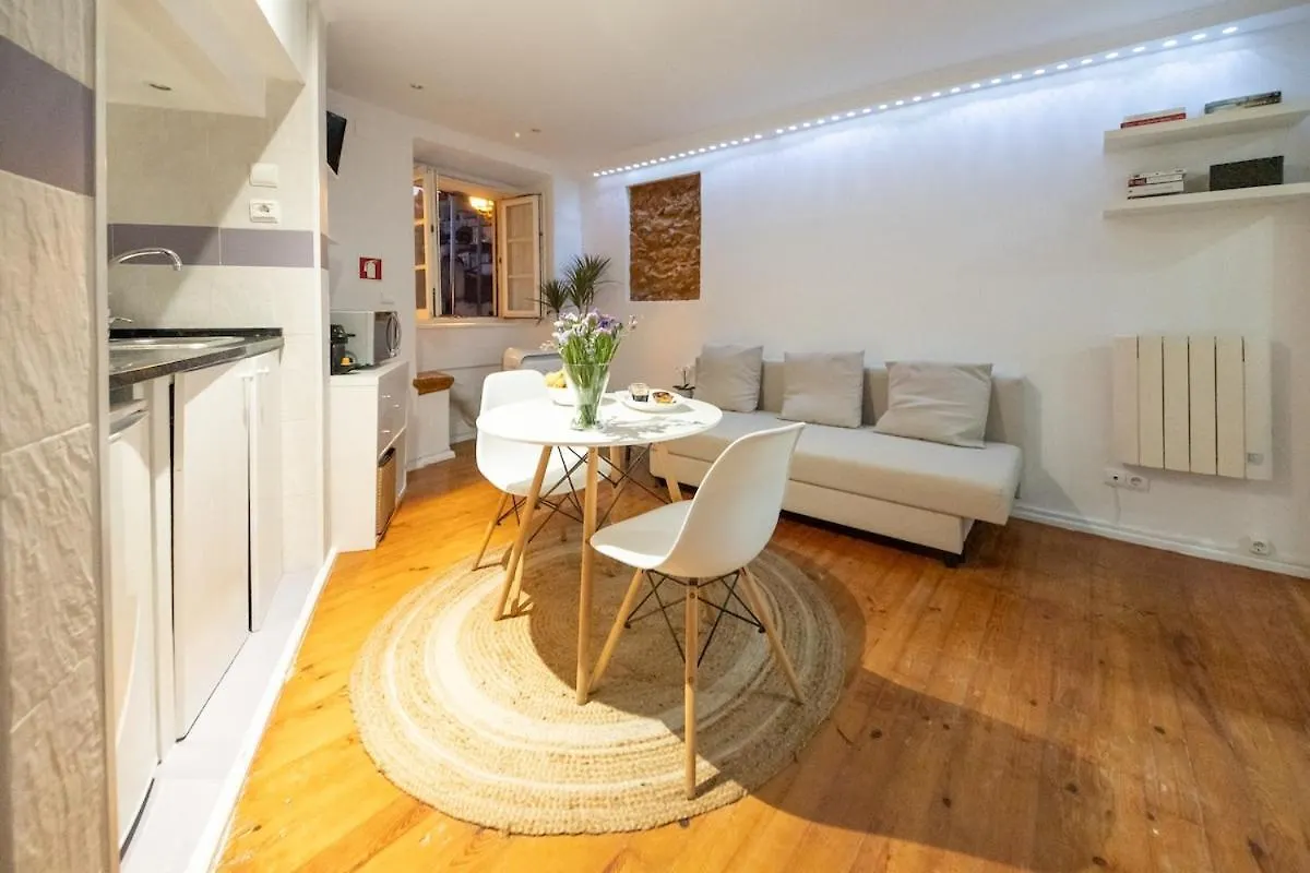 Alfama, The Heart Of Fado - Minutes From Tram 28 Apartment Lisbon