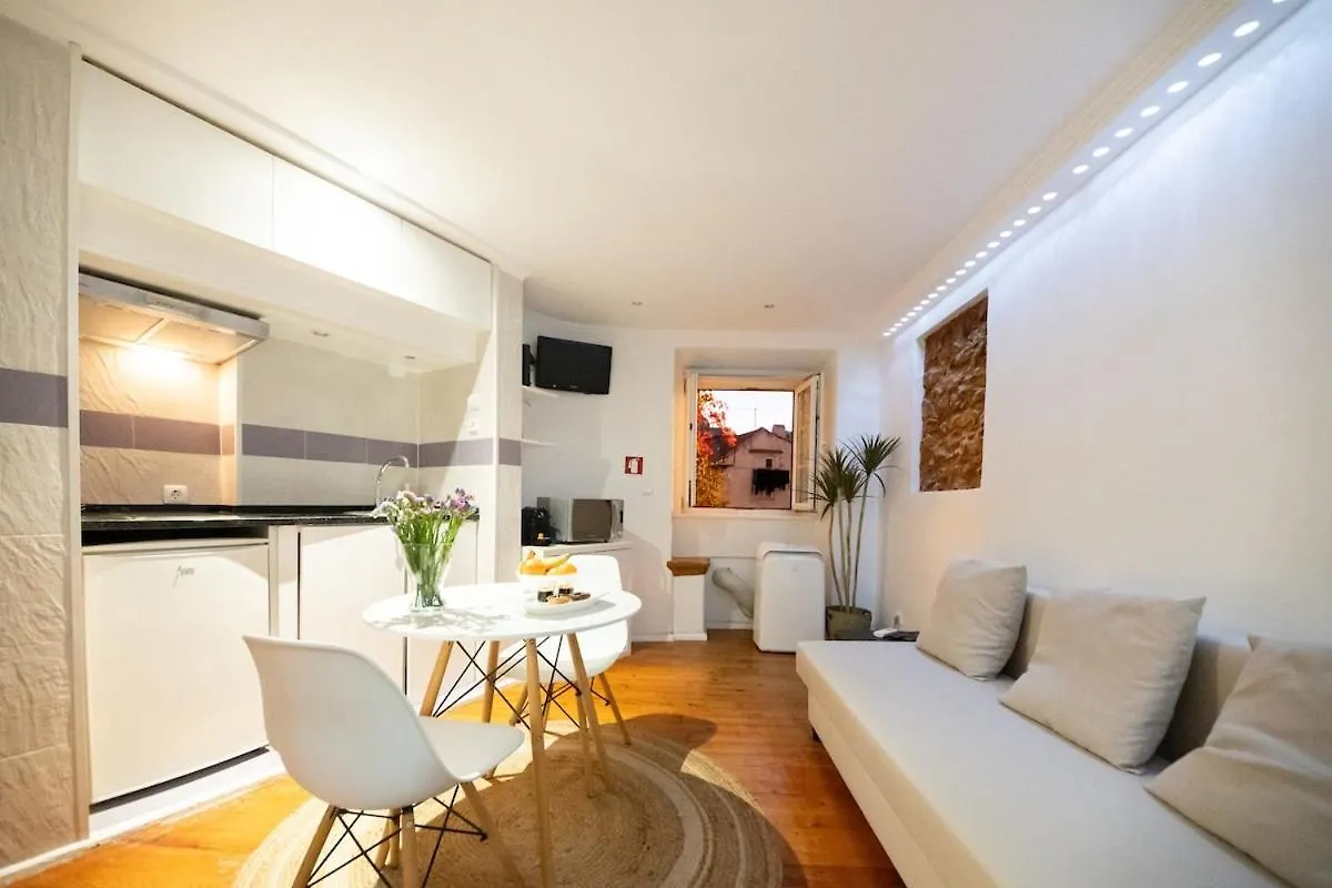 Alfama, The Heart Of Fado - Minutes From Tram 28 Apartment Lisbon