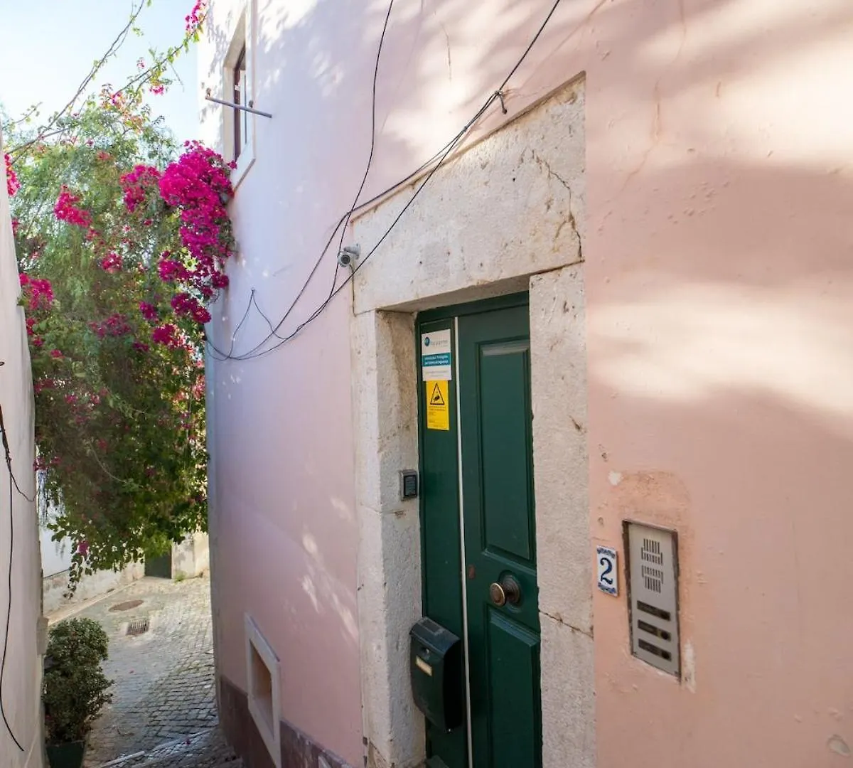 Alfama, The Heart Of Fado - Minutes From Tram 28 Apartment Lisbon